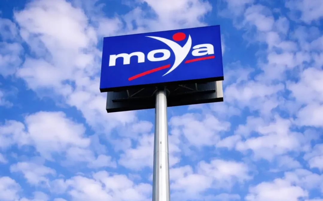 Słup z logo marki – 30 metrów w górę!